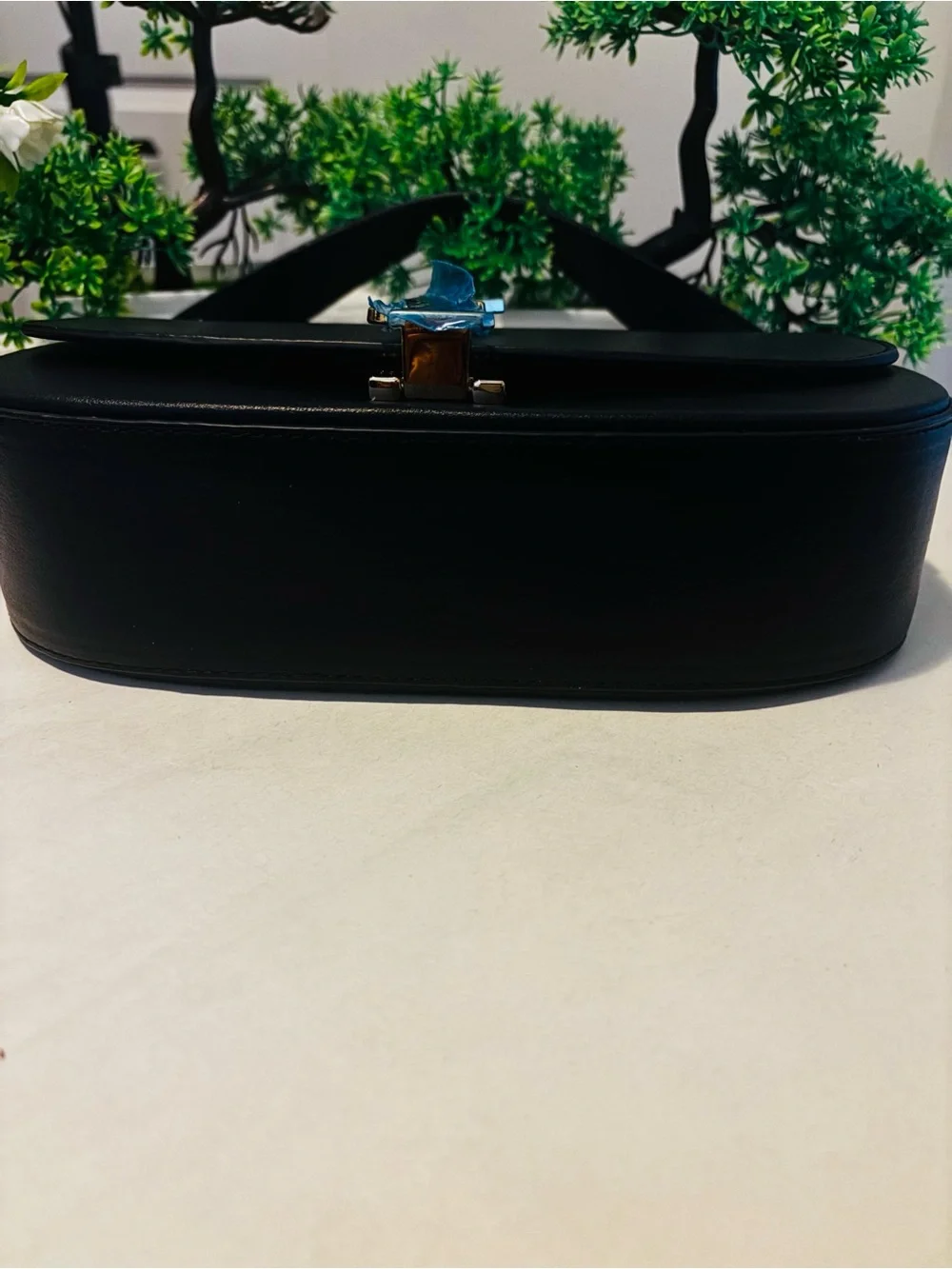 Classic Black Women's Shoulder Bag - Sleek Minimal Design